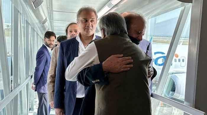 Nawaz Sharif Returns to Pakistan After Four Years